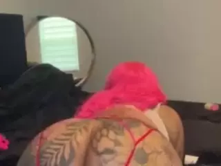 LaylaRed's Live Sex Cam Show