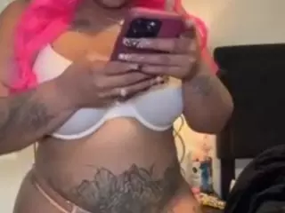 LaylaRed's Live Sex Cam Show