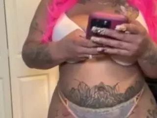 LaylaRed's Live Sex Cam Show