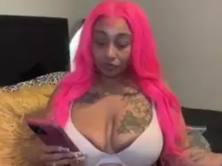 LaylaRed's Live Sex Cam Show
