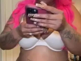 LaylaRed's Live Sex Cam Show