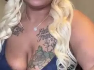 LaylaRed's Live Sex Cam Show