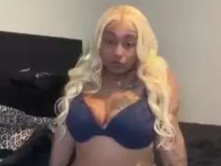 LaylaRed's Live Sex Cam Show