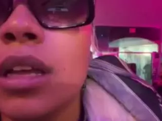 LaylaRed's Live Sex Cam Show