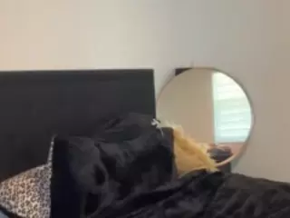 LaylaRed's Live Sex Cam Show