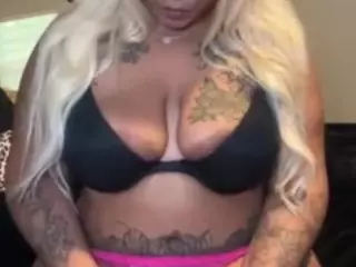 LaylaRed's Live Sex Cam Show