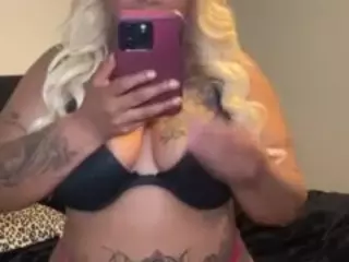 LaylaRed's Live Sex Cam Show