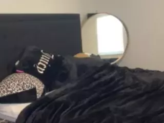 LaylaRed's Live Sex Cam Show