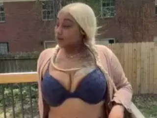 LaylaRed's Live Sex Cam Show