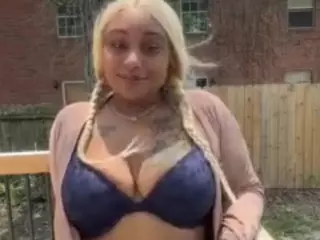 LaylaRed's Live Sex Cam Show