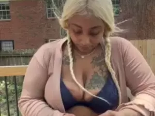 LaylaRed's Live Sex Cam Show