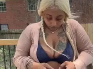 LaylaRed's Live Sex Cam Show