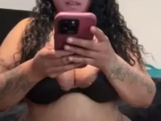 LaylaRed's Live Sex Cam Show