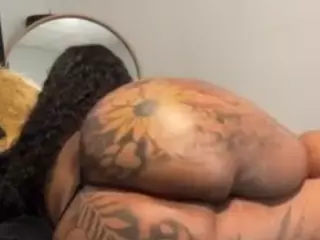 LaylaRed's Live Sex Cam Show