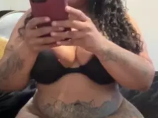 LaylaRed's Live Sex Cam Show