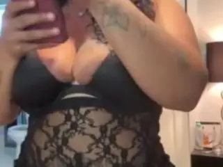 LaylaRed's Live Sex Cam Show