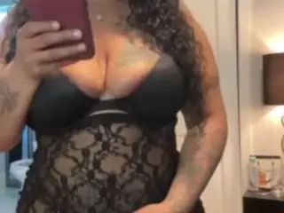 LaylaRed's Live Sex Cam Show