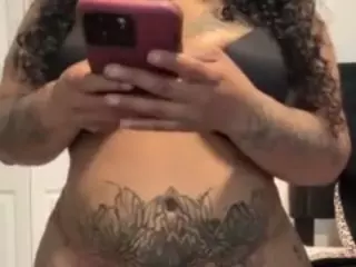 LaylaRed's Live Sex Cam Show