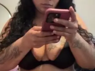 LaylaRed's Live Sex Cam Show