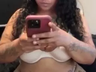 LaylaRed's Live Sex Cam Show