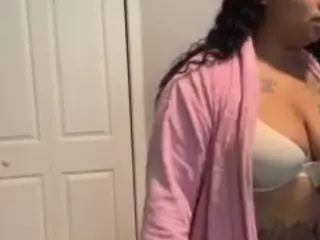 LaylaRed's Live Sex Cam Show