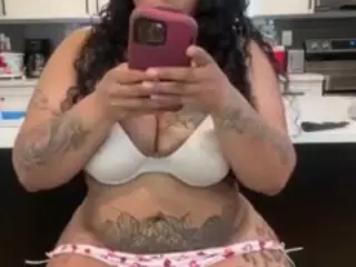 LaylaRed's Live Sex Cam Show