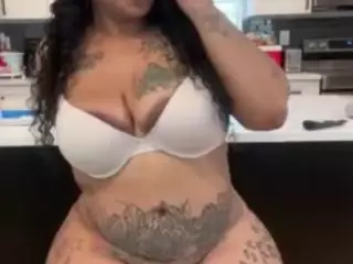 LaylaRed's Live Sex Cam Show