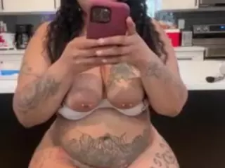 LaylaRed's Live Sex Cam Show