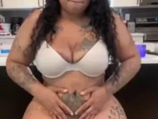 LaylaRed's Live Sex Cam Show