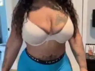 LaylaRed's Live Sex Cam Show