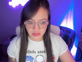 Live cam show with sphiagrants