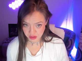 Live cam show with sphiagrants