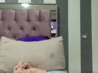 LilaMarin's Live Sex Cam Show