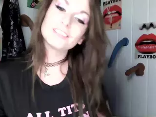 Lady the Tramp's Live Sex Cam Show