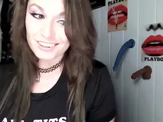 Lady the Tramp's Live Sex Cam Show