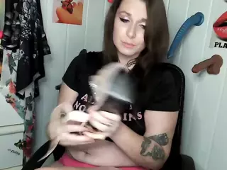 Lady the Tramp's Live Sex Cam Show