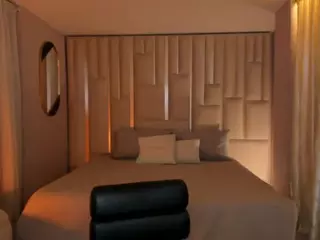 Martinna Bonnet's Live Sex Cam Show