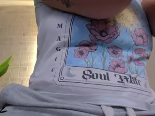 Martinna Bonnet's Live Sex Cam Show