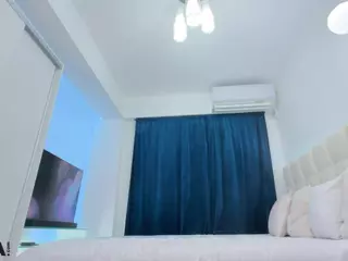 ScarletAndTom's Live Sex Cam Show