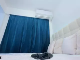 ScarletAndTom's Live Sex Cam Show