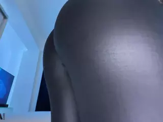 ScarletAndTom's Live Sex Cam Show
