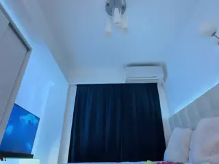 ScarletAndTom's Live Sex Cam Show