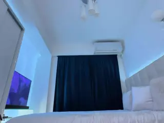 ScarletAndTom's Live Sex Cam Show