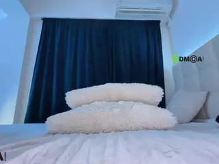 ScarletAndTom's Live Sex Cam Show
