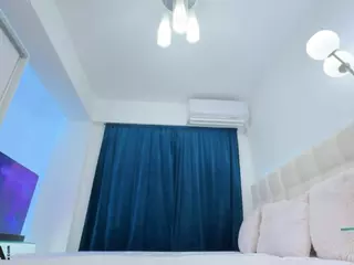 ScarletAndTom's Live Sex Cam Show