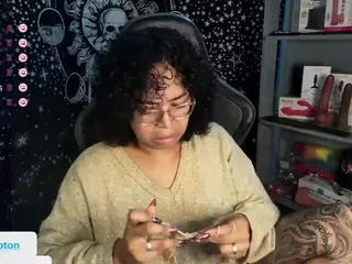 alesyahampton's Live Sex Cam Show