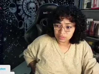 alesyahampton's Live Sex Cam Show