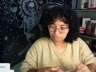 alesyahampton's Live Sex Cam Show