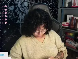 alesyahampton's Live Sex Cam Show