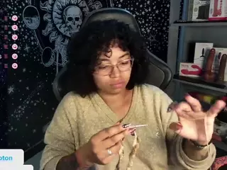 alesyahampton's Live Sex Cam Show